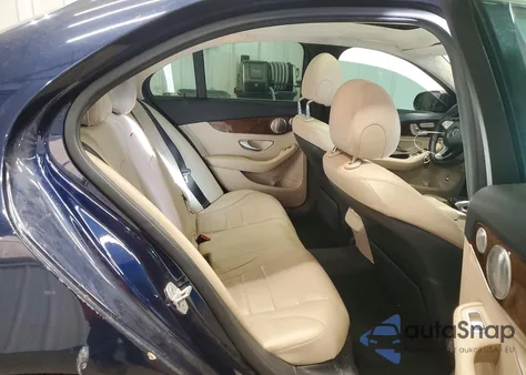 2015 Mercedes Benz C 300 4Matic from USA, damaged, VIN 55SWF4KB3FU001473